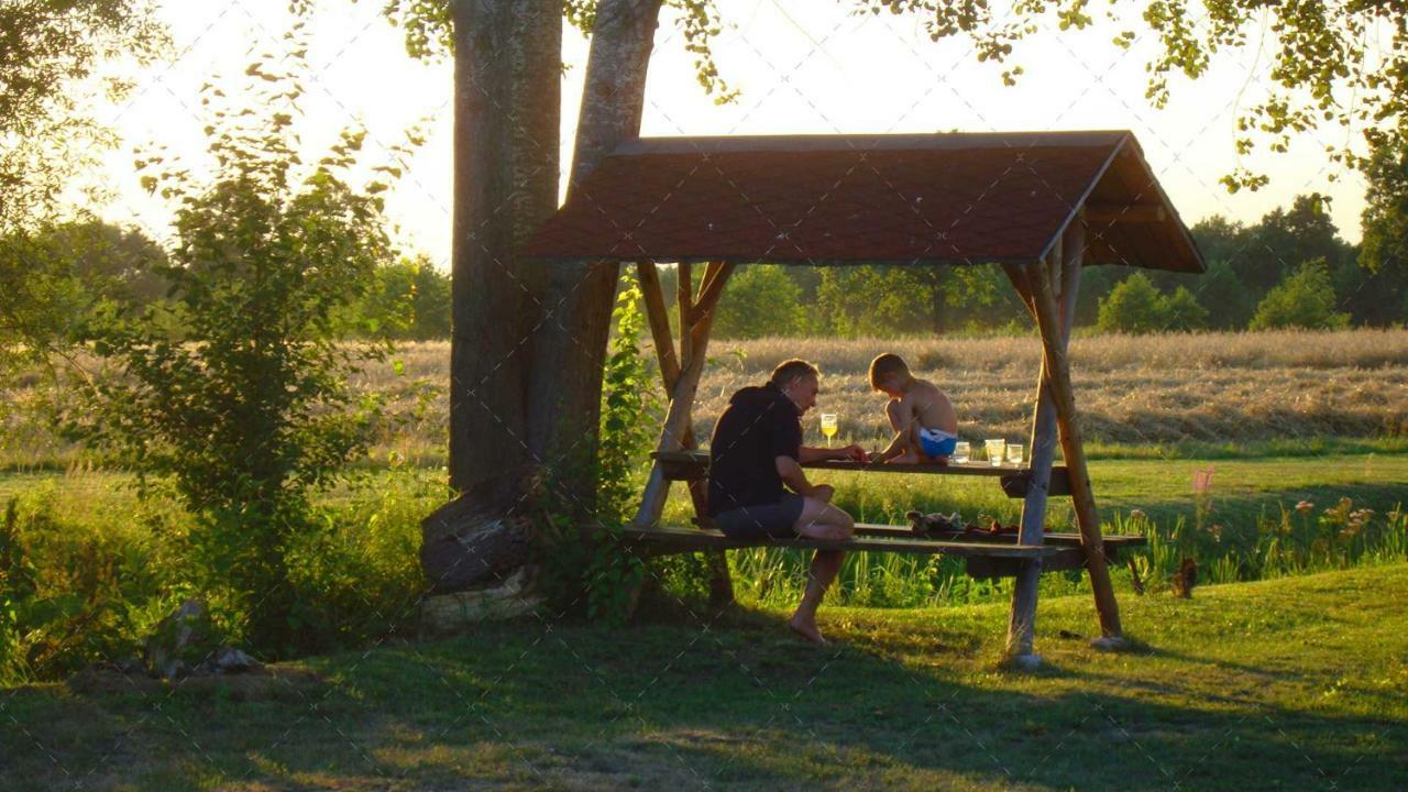 Janischs Fewo Im Spreewald, Terrasse, Grosser Garten Und Blick Inklusive Unterspreewald Luaran gambar