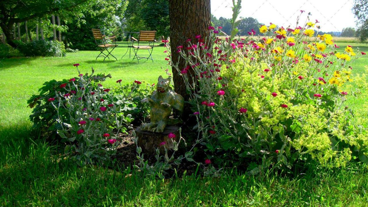 Janischs Fewo Im Spreewald, Terrasse, Grosser Garten Und Blick Inklusive Unterspreewald Luaran gambar